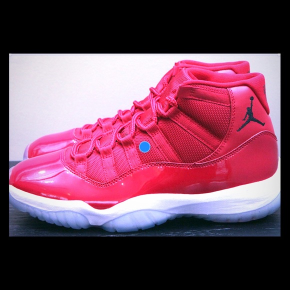 Jordan 11 (red)